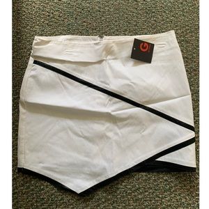 Guess white skirt